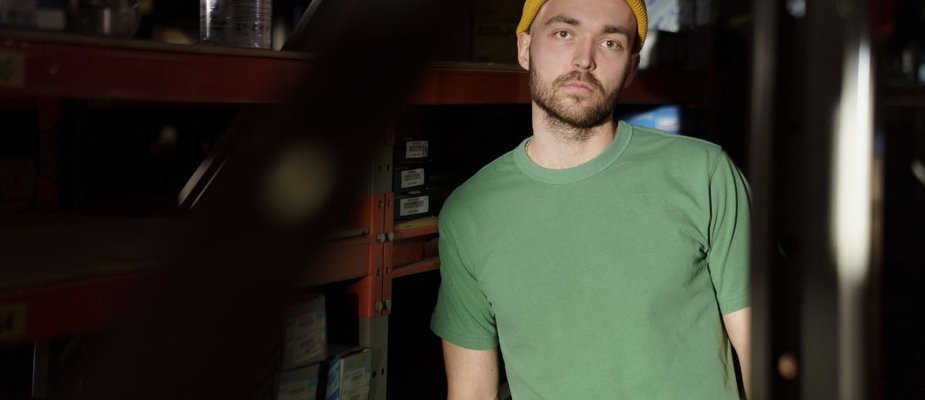 O que é camiseta malha fria? Tudo o que Você Precisa Saber!