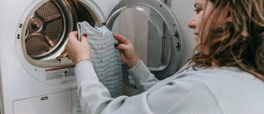Como tirar cheiro de suor da roupa? Conheça as melhores técnicas! Como tirar cheiro de suor da roupa? Conheça as melhores técnicas!