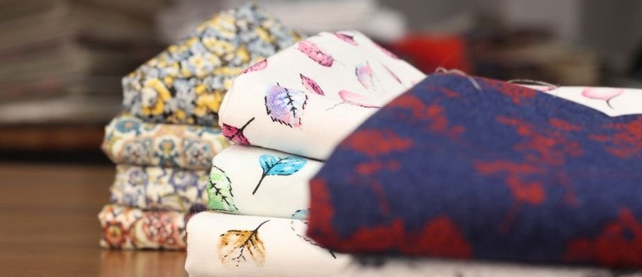 Máquina de estampar camisetas: Entenda como funciona + dicas incríveis!