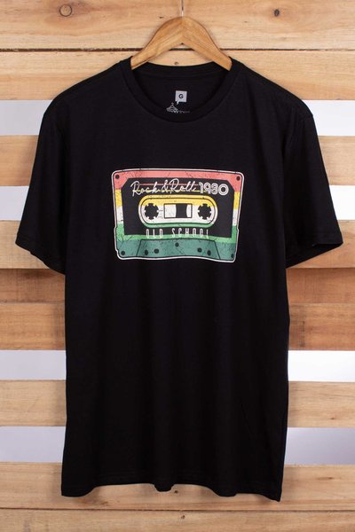 camiseta oldschool preto
