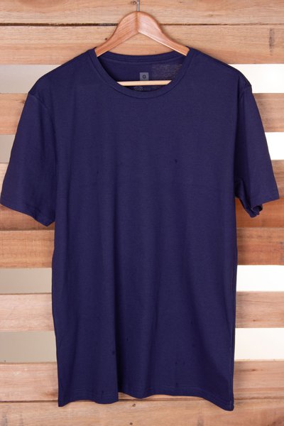 camiseta basica marinho