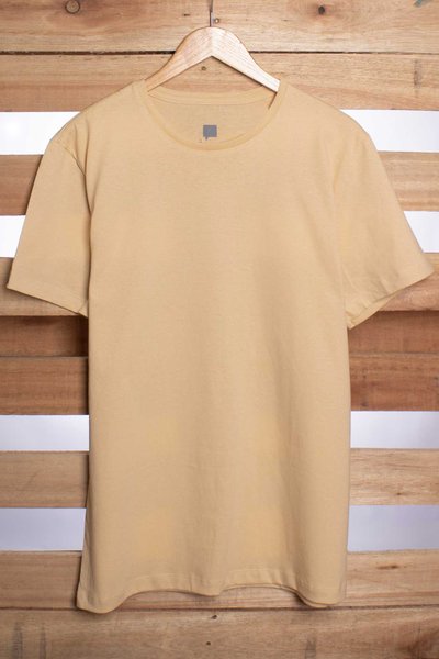 camiseta basica bege
