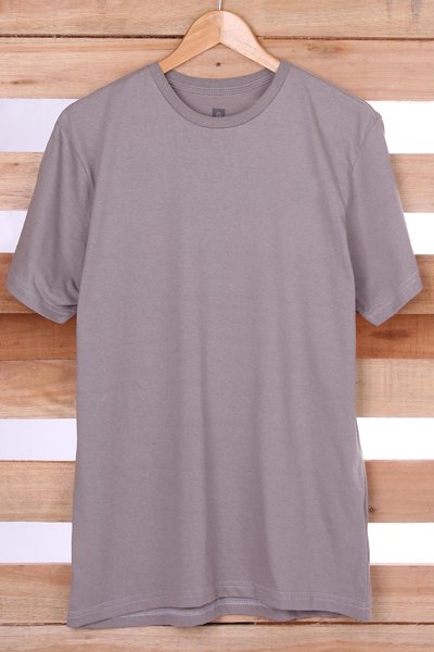 camiseta basica cinza