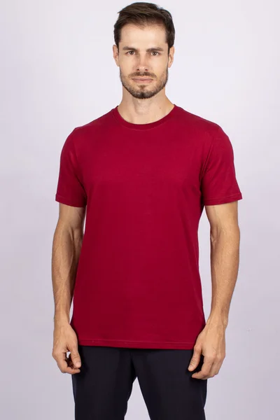 camiseta vermelha