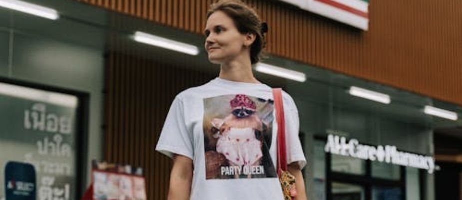 A tshirt feminina e sua importância no guarda-roupa moderno!