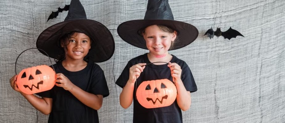 Fantasia de Halloween com camiseta básica: Ideias criativas