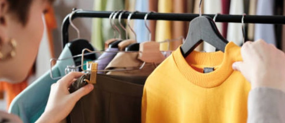 Como guardar camisetas: As melhores formas de organizar e conservar suas peças! Como guardar camisetas: As melhores formas de organizar e conservar suas peças!